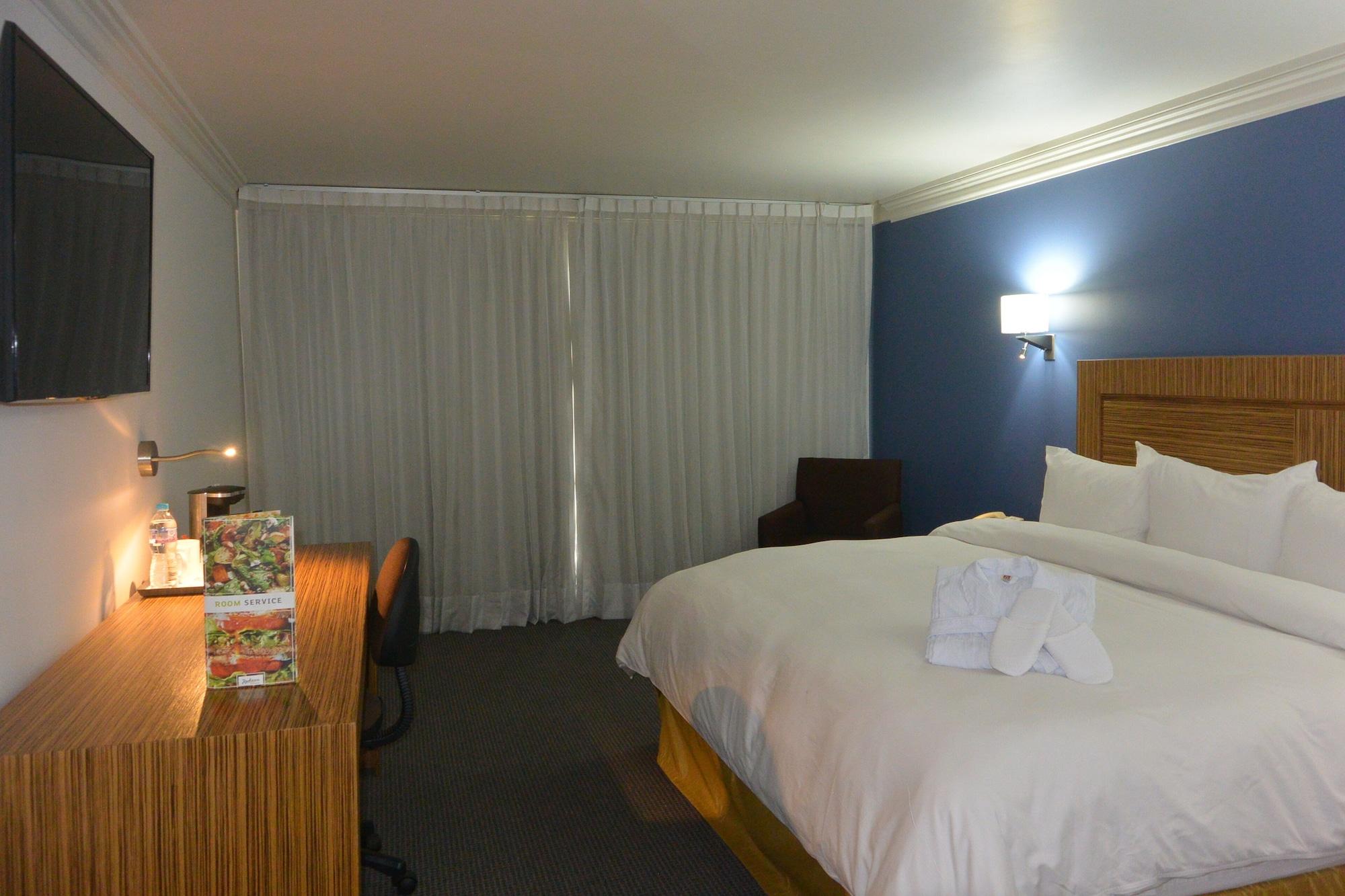 Radisson Hotel & Convention Center טולוקה מראה חיצוני תמונה