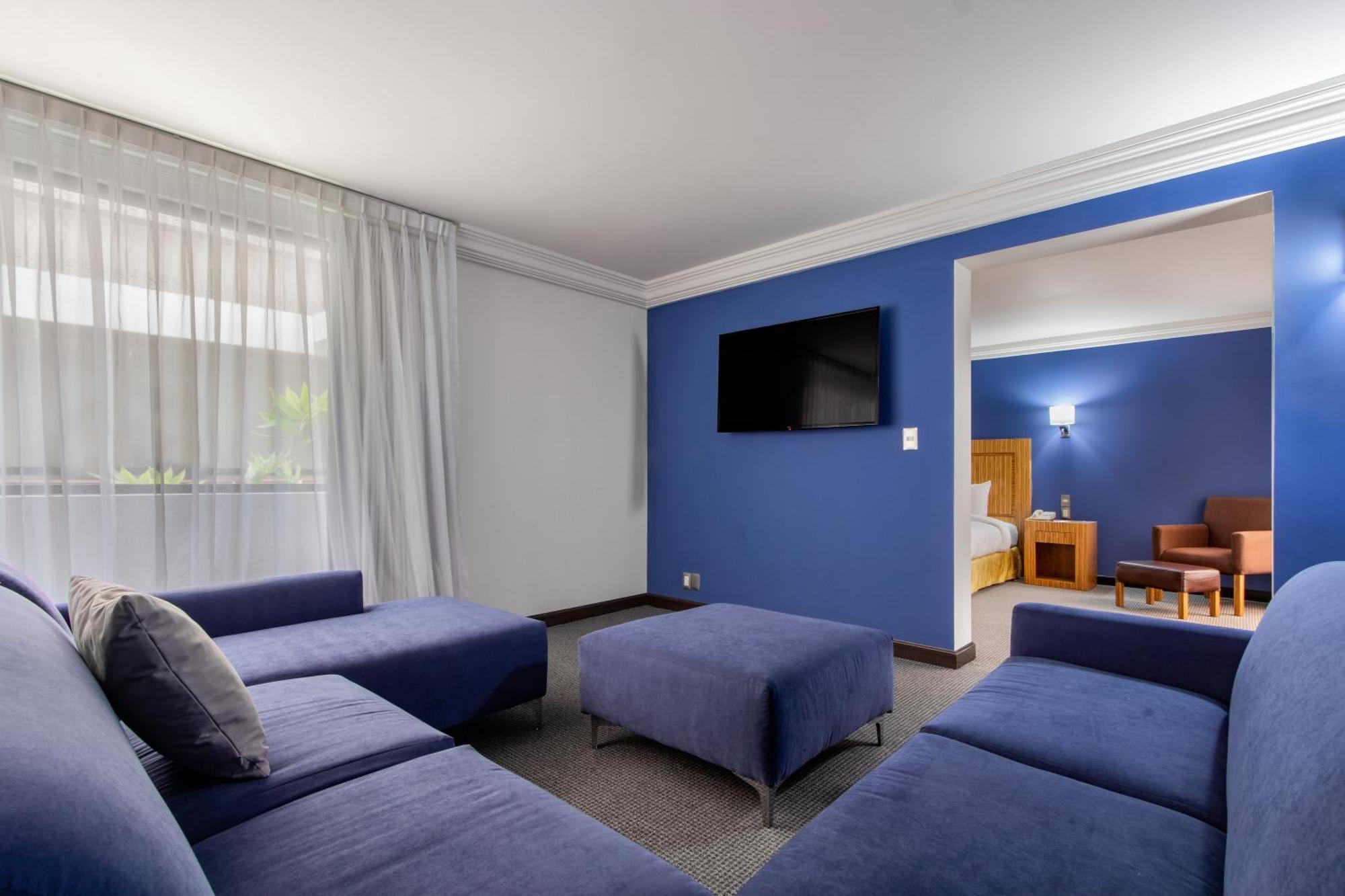 Radisson Hotel & Convention Center טולוקה מראה חיצוני תמונה