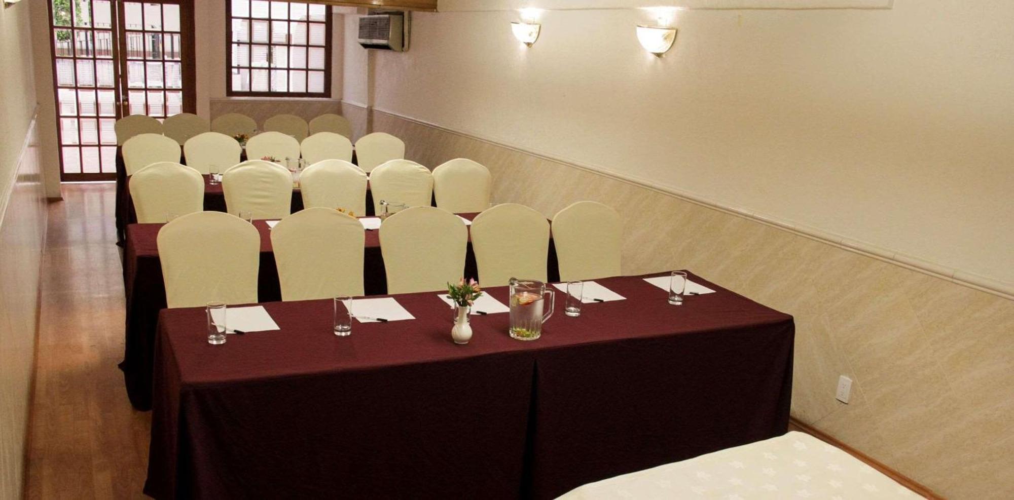 Radisson Hotel & Convention Center טולוקה מראה חיצוני תמונה